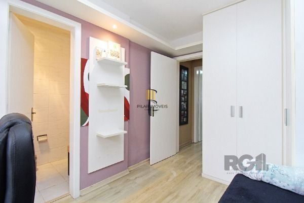 Casa em Porto Alegre, no bairro Hípica, com 2 dormitório(s), e 2 banheiros, à venda.