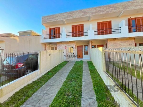 Casa para Venda - 79m², 2 dormitórios, sendo 2 suites, 2 vagas - Portal do Guarujá