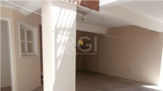 Casa Condominio em Porto Alegre, no bairro Vila Jardim, com 2 dormitório(s), e 2 banheiros, à venda.