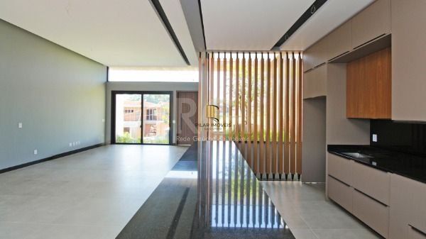 Casa Condominio para Venda - 300.29m², 4 dormitórios, sendo 4 suites, 2 vagas - Alphaville