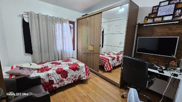 Casa em Porto Alegre, no bairro Belém Novo, com 3 dormitório(s), e 3 banheiros, à venda.