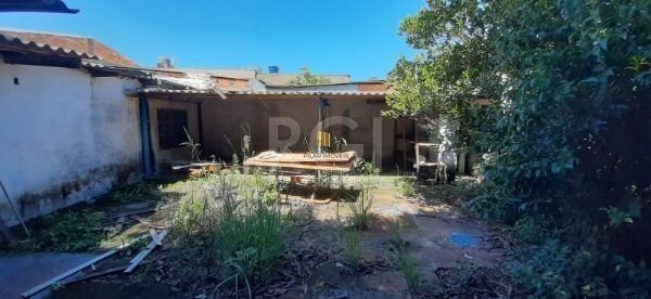 Casa para Venda - 170m², 2 dormitórios, 6 vagas - Sarandi