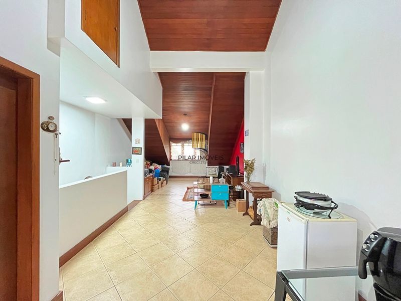 Casa 3 dormitórios no bairro Ipanema