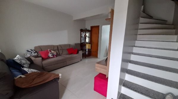 Casa para Venda - 73m², 2 dormitórios, 1 vaga - Hípica
