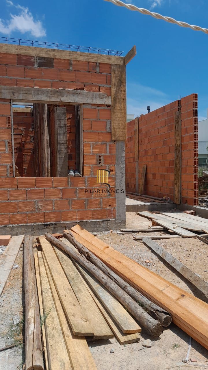 Casa nova térrea 2 dormitórios com suíte e pátio - em construção.