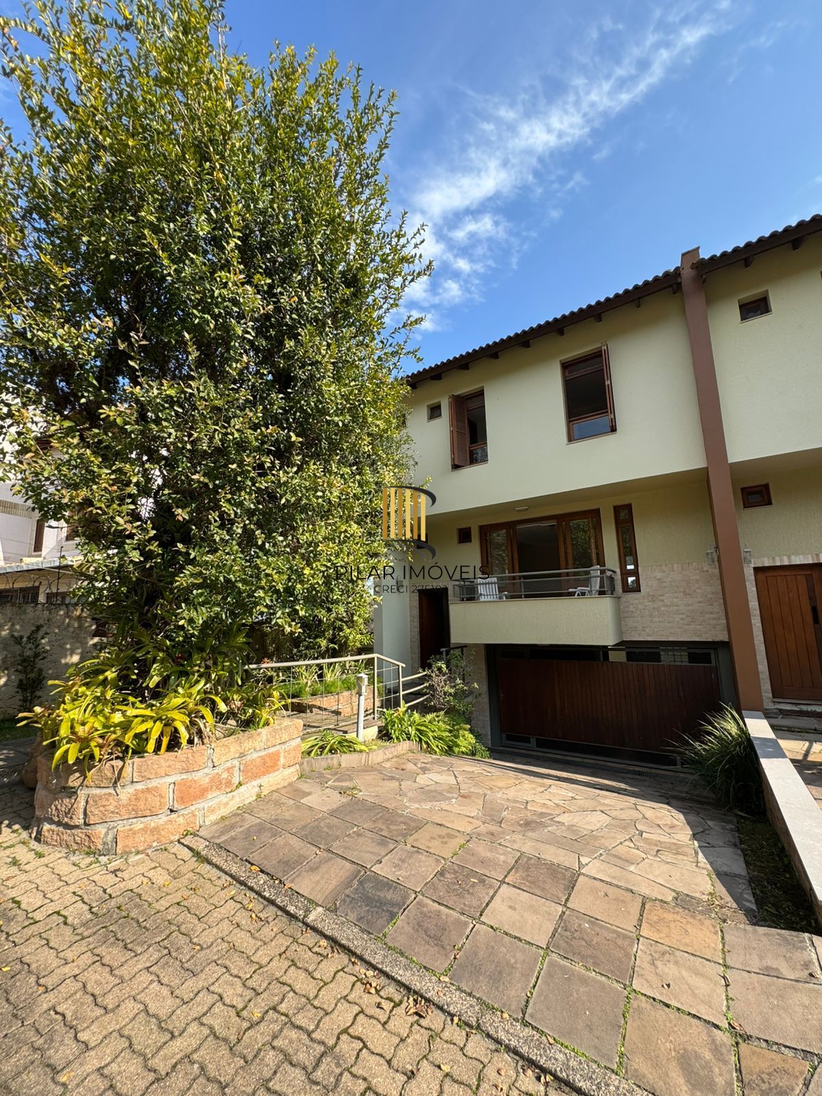 Casa em Condomínio no Jardim Isabel com 270m², 3 dormitórios, 4 vagas