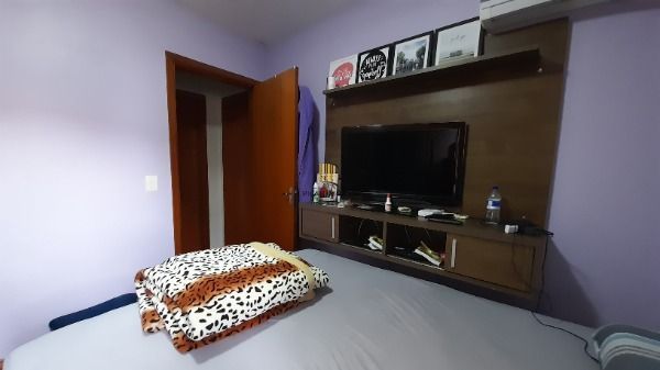 Casa para Venda - 73m², 2 dormitórios, 1 vaga - Hípica