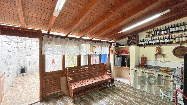 Casa Condominio em Porto Alegre, no bairro Hípica, com 3 dormitório(s), e 3 banheiros, à venda.