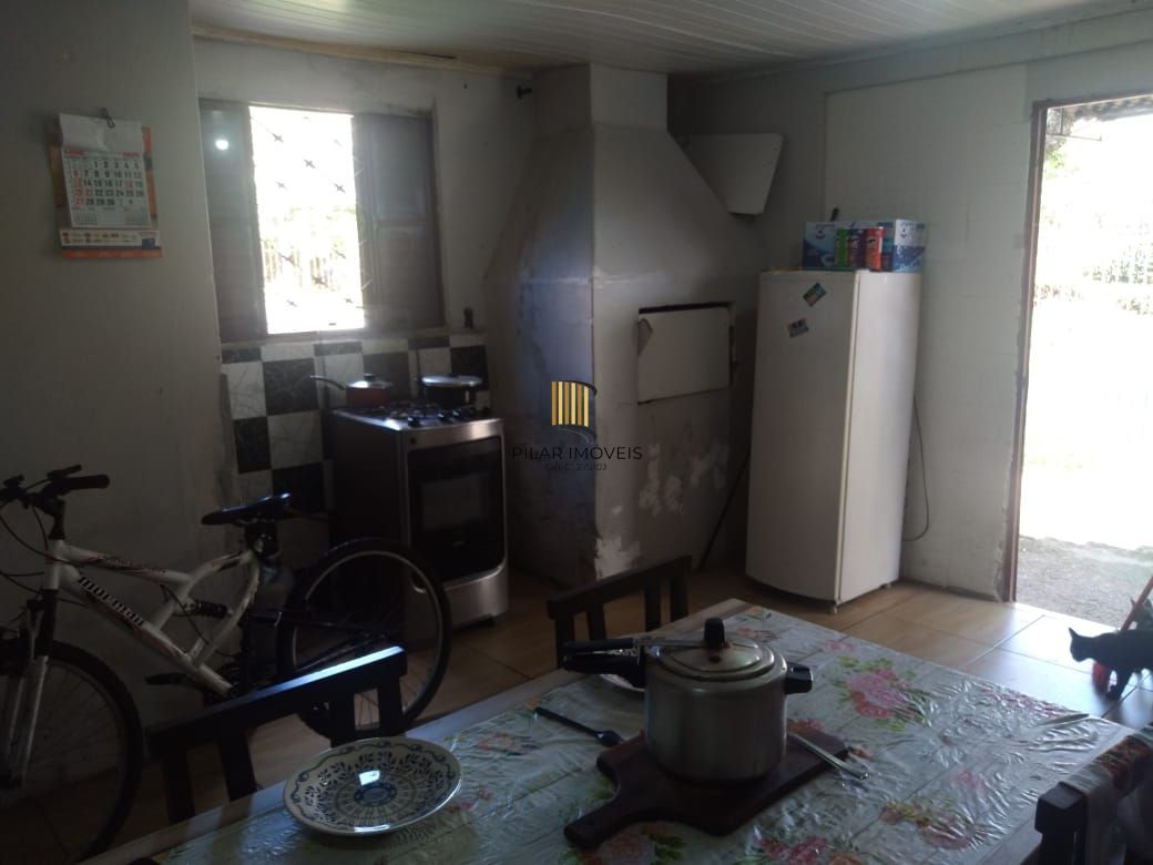 Casa 3 dormitórios no bairro Restinga