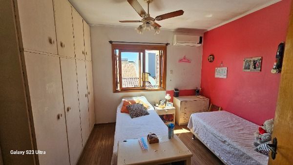 Casa 2 dormitórios no bairro Hípica