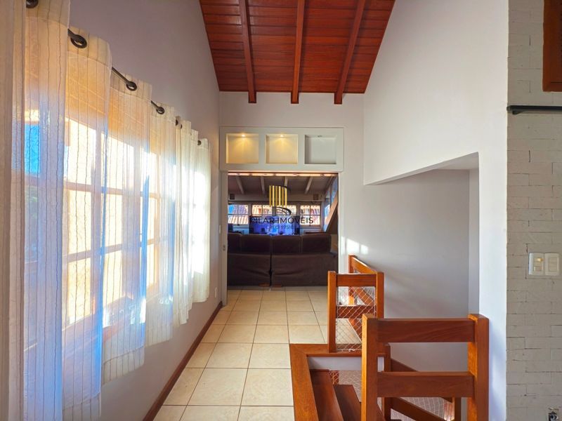 Casa Condominio com 3 dormitórios, sendo 1 suites, 2 vagas - Pedra Redonda