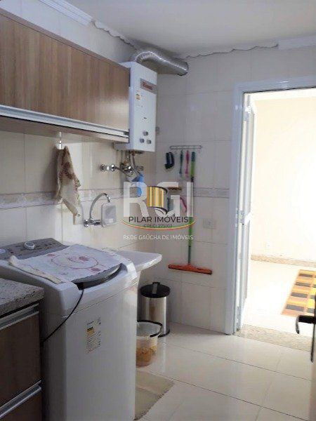 Casa Condominio para Venda - 283m², 4 dormitórios, sendo 3 suites, 3 vagas - Lagos De Nova Ipanema