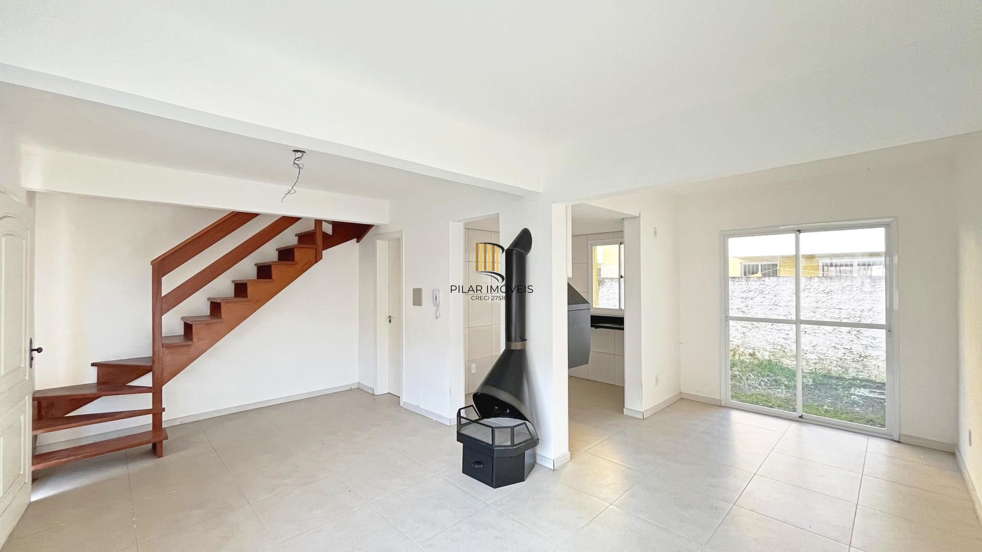 Residência 3 dormitórios sendo 1 suíte em condomínio fechado