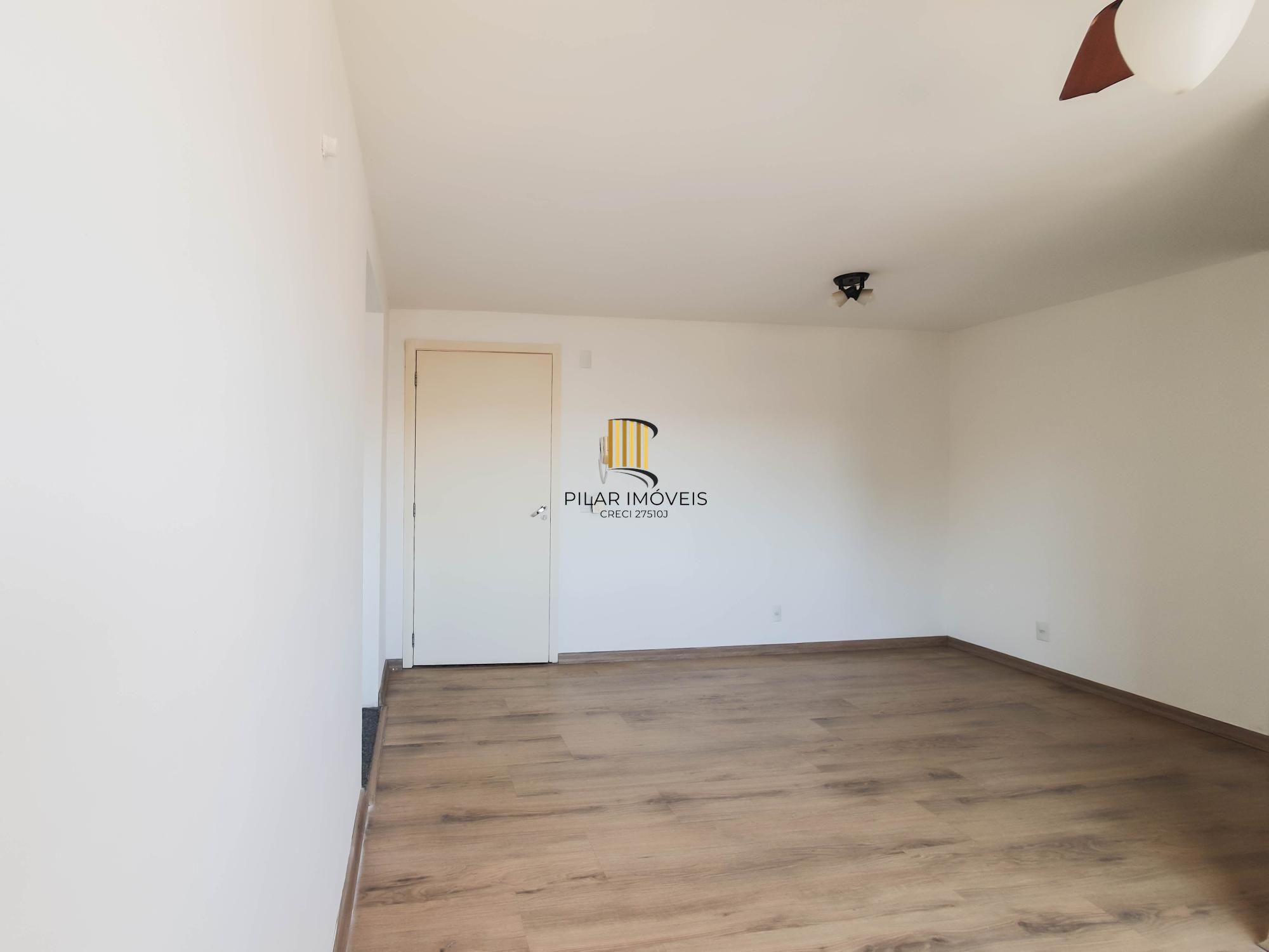 Apartamento em Porto Alegre, no bairro Vila Nova, com 2 dormitório(s), e 2 banheiros, à venda.