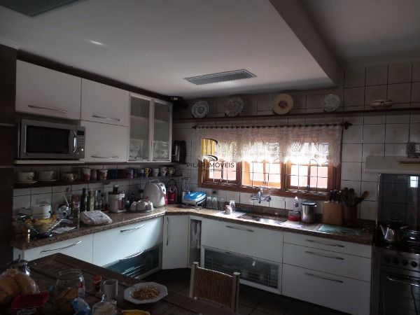 Casa para Venda - 287m², 4 dormitórios, sendo 1 suites, 4 vagas - Tristeza