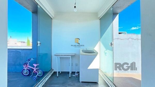 Casa em Porto Alegre, no bairro Hípica, com 2 dormitório(s), à venda.