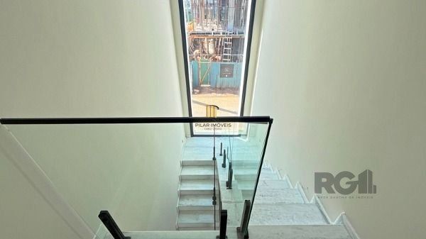 Casa Condominio em Porto Alegre, no bairro Ipanema, com 3 dormitório(s), à venda.