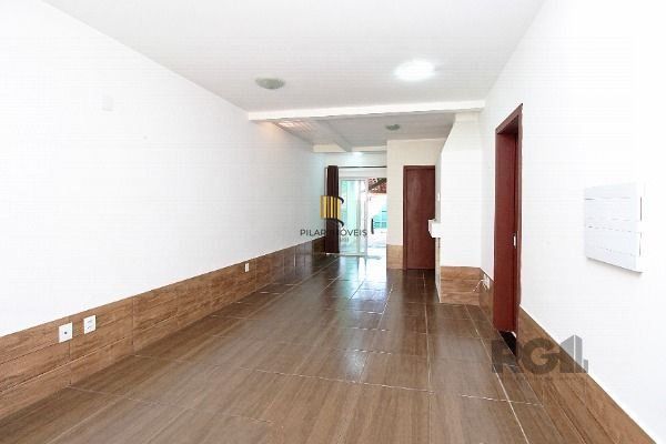 Casa em Porto Alegre, no bairro Aberta dos Morros, com 2 dormitório(s), e 2 banheiros, à venda.