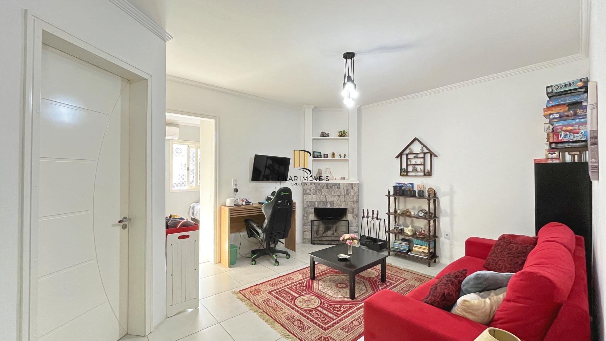 Casa de Condomínio 3 dormitórios no bairro Hípica
