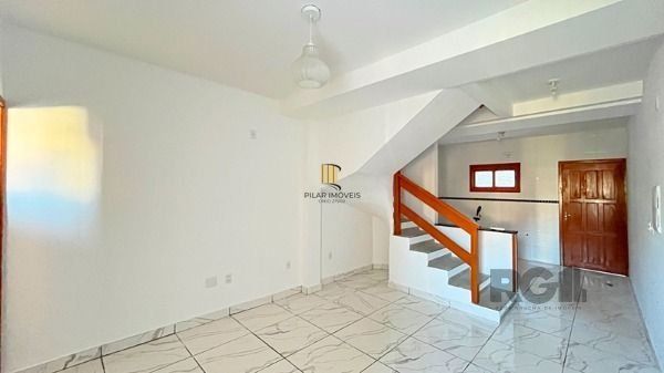 Casa para Venda - 79m², 2 dormitórios, sendo 2 suites, 2 vagas - Portal do Guarujá