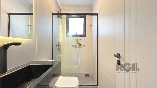 Casa 3 dormitórios no bairro Hípica