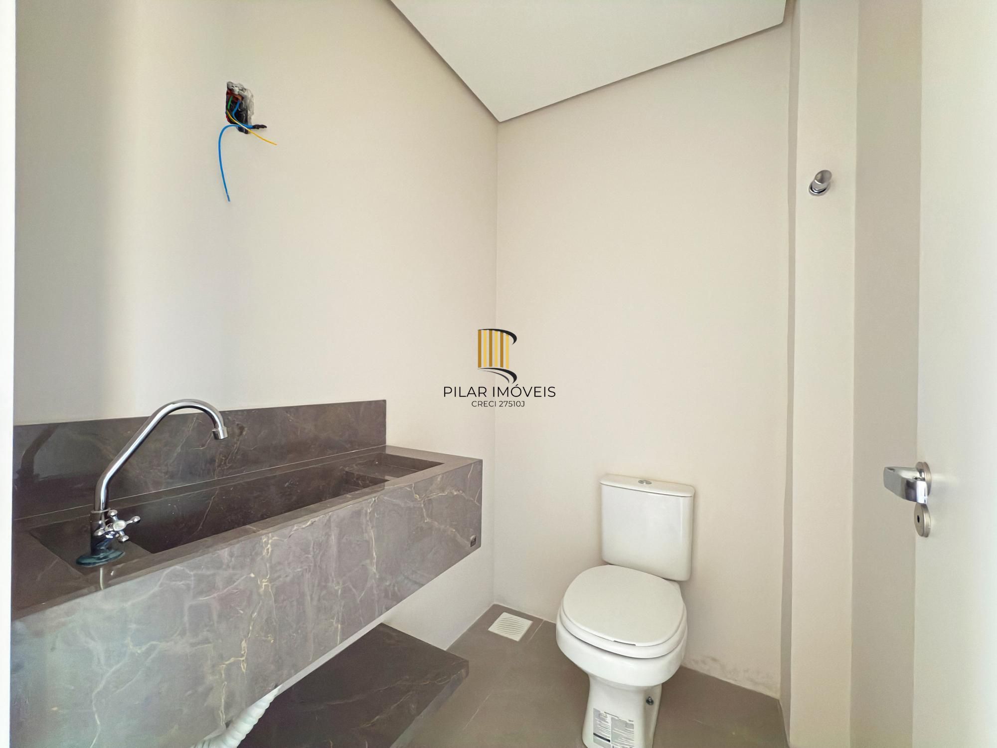 Casa de Condomínio 3 dormitórios no bairro Hípica