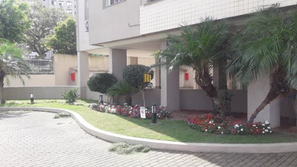 Box em Porto Alegre, no bairro Jardim Botânico, à venda.