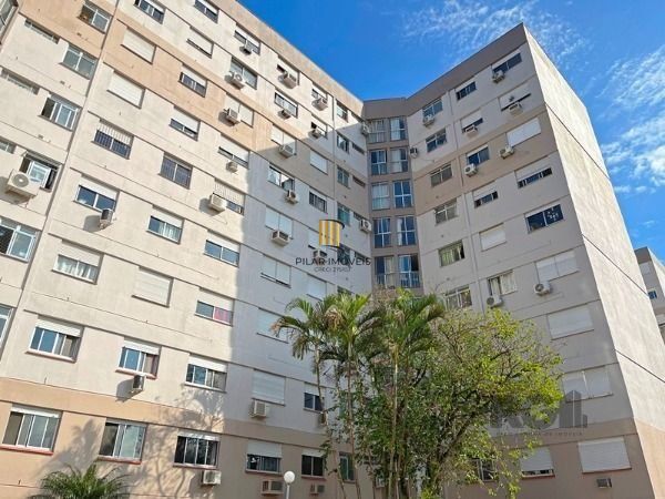 Apartamento em Porto Alegre, no bairro Cristal, com 2 dormitório(s), e 2 banheiros, à venda.