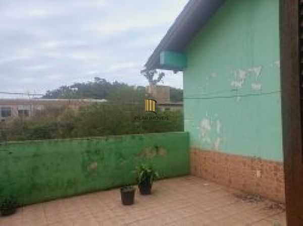 Sobrado em Porto Alegre, no bairro Glória, com 5 dormitório(s), e 5 banheiros, à venda.