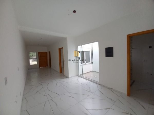 Casa em Porto Alegre, no bairro Belém Novo, com 3 dormitório(s), e 3 banheiros, à venda.