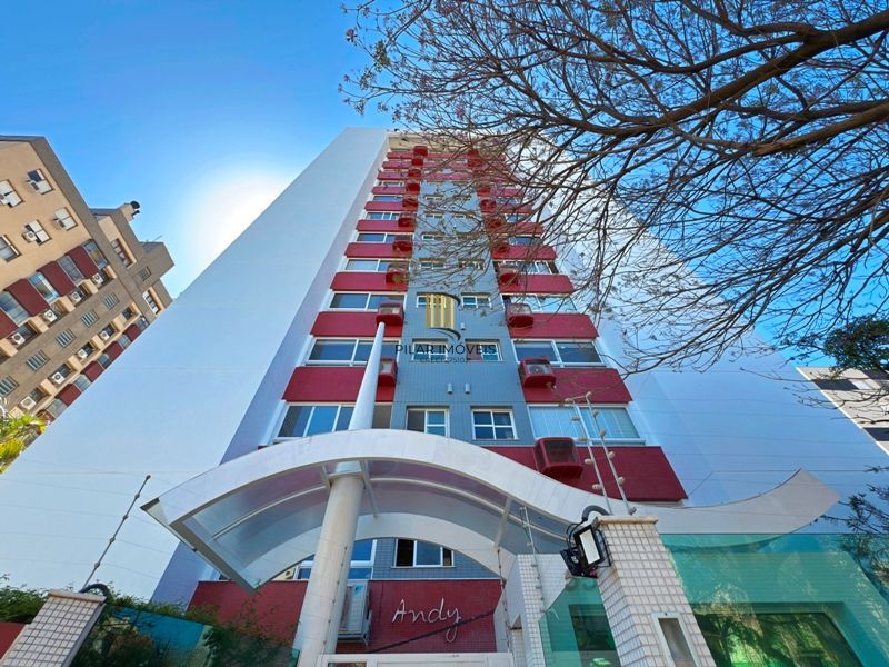 Apartamento com 2 dormitórios, 2 vagas, 65m2 coração do Menino Deus.