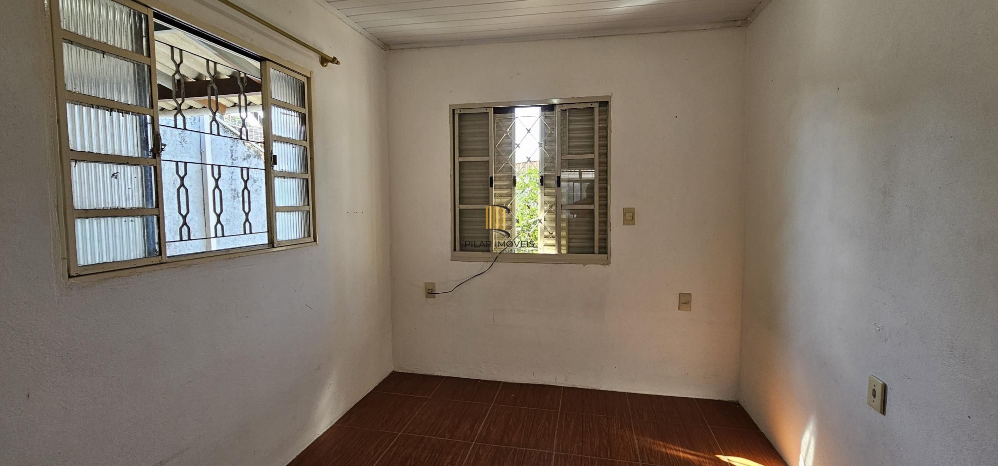 Casa 2 dormitórios no bairro Restinga