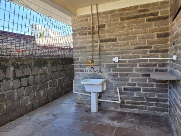 Casa em Santa Maria, no bairro São José, com 4 dormitório(s), e 4 banheiros, à venda.