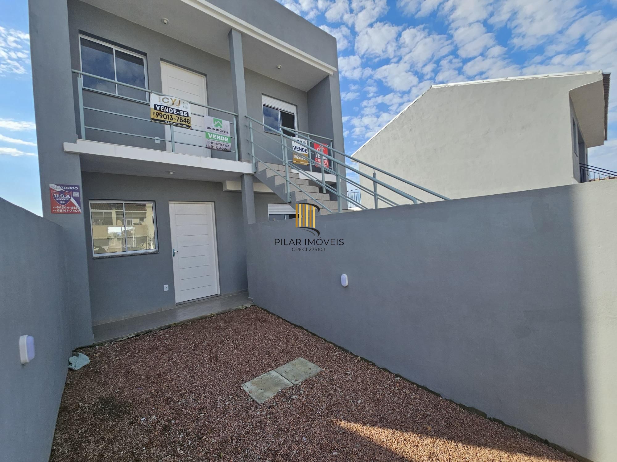 Casa em Porto Alegre, no bairro Restinga, com 2 dormitório(s), e 2 banheiros, à venda.