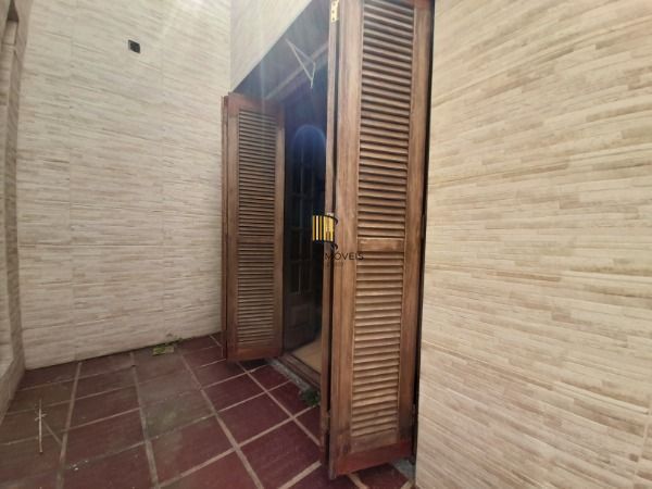 Casa para Venda - 136.31m², 3 dormitórios, sendo 1 suites, 2 vagas - Guarujá