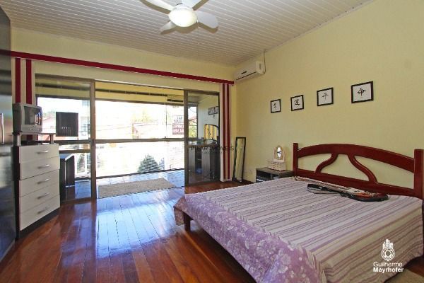 Casa para Venda - 229.6m², 3 dormitórios, sendo 1 suites, 4 vagas - Cavalhada