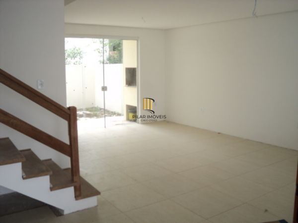 Casa 3 dormitórios no bairro Hípica