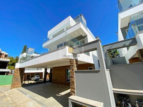 Casa Condominio para Venda - 364m², 3 dormitórios, sendo 3 suites, 2 vagas - Pedra Redonda