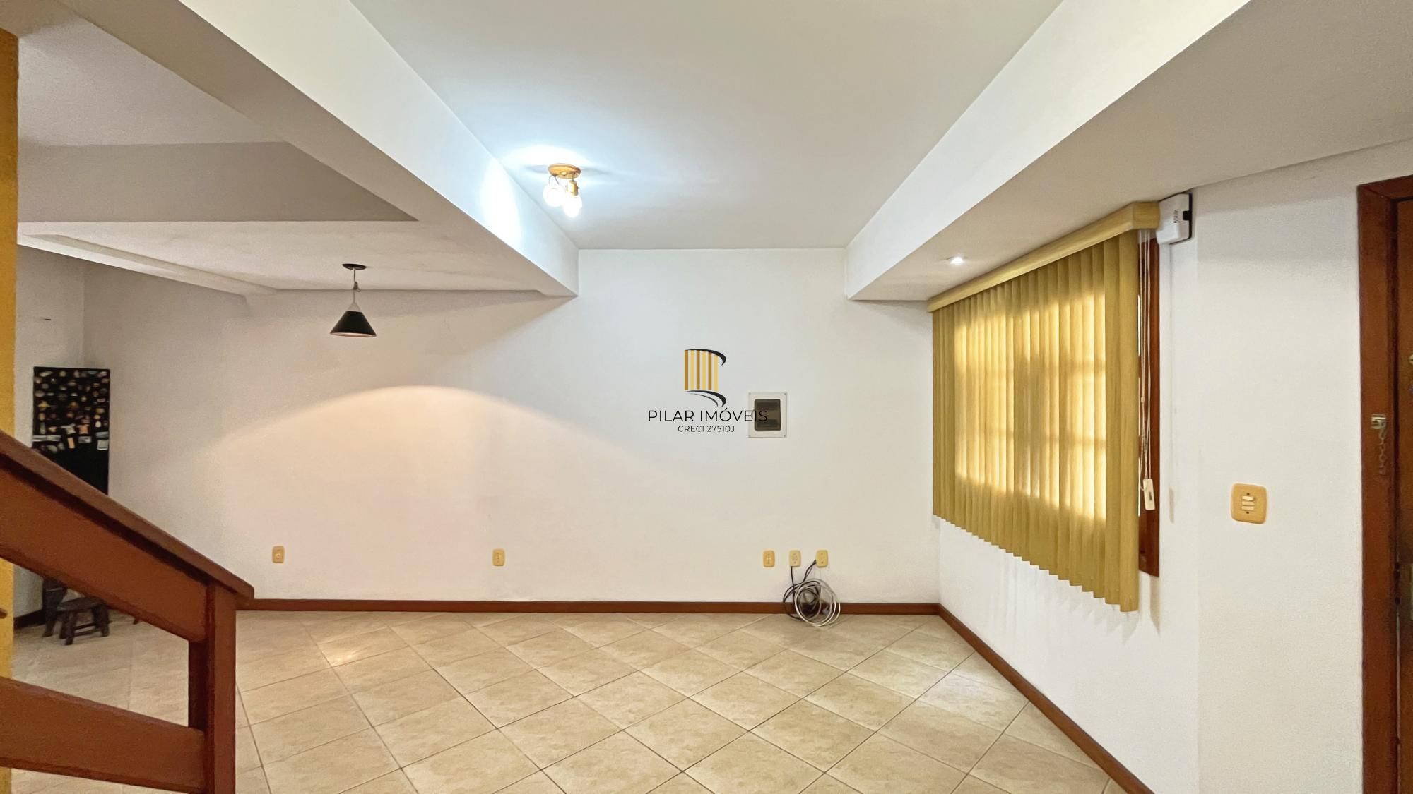 Casa Condominio para Venda - 96m², 3 dormitórios, sendo 1 suites, 2 vagas - Hípica