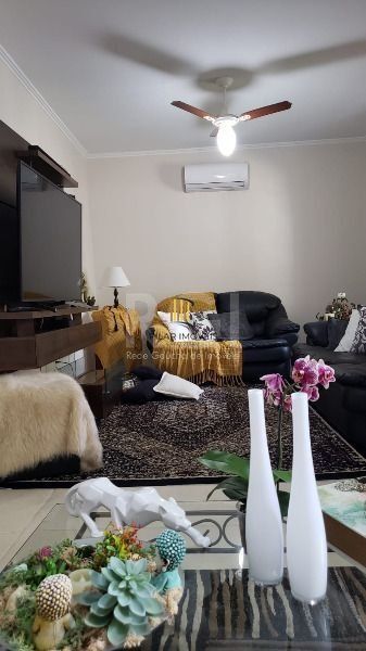 Casa para Venda - 146.68m², 3 dormitórios, sendo 1 suites, 2 vagas - Altos do Ipê