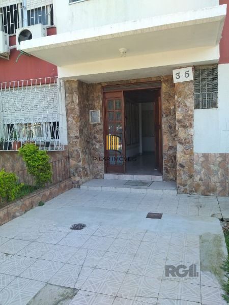 Apartamento JK em Porto Alegre, no bairro Jardim Leopoldina, com 1 dormitório(s), e 1 banheiros, à venda.