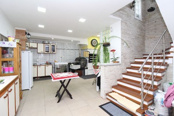 Casa para Venda - 300m², 3 dormitórios, sendo 1 suites, 2 vagas - Ipanema