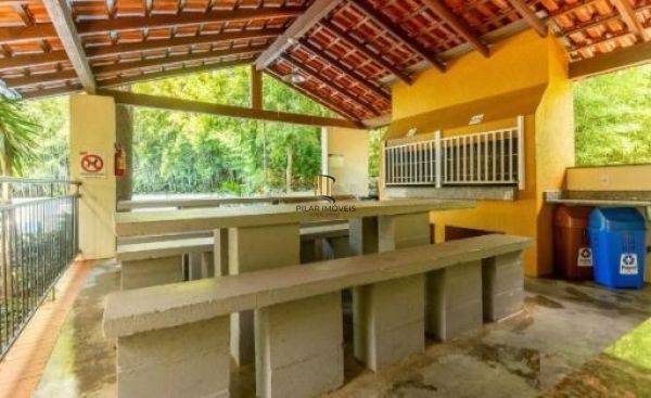 Apartamento em Porto Alegre, no bairro Santo Antônio, com 3 dormitório(s), e 3 banheiros, à venda.