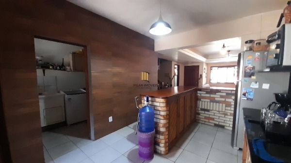 Casa em Porto Alegre, no bairro Hípica, com 3 dormitório(s), à venda.