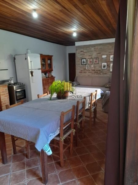 Casa 3 dormitórios no bairro Ipanema