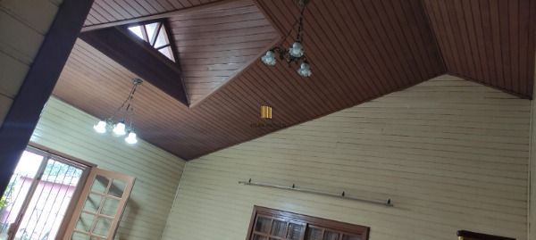 Casa em Porto Alegre, no bairro Campo Novo, com 3 dormitório(s), e 3 banheiros, à venda.