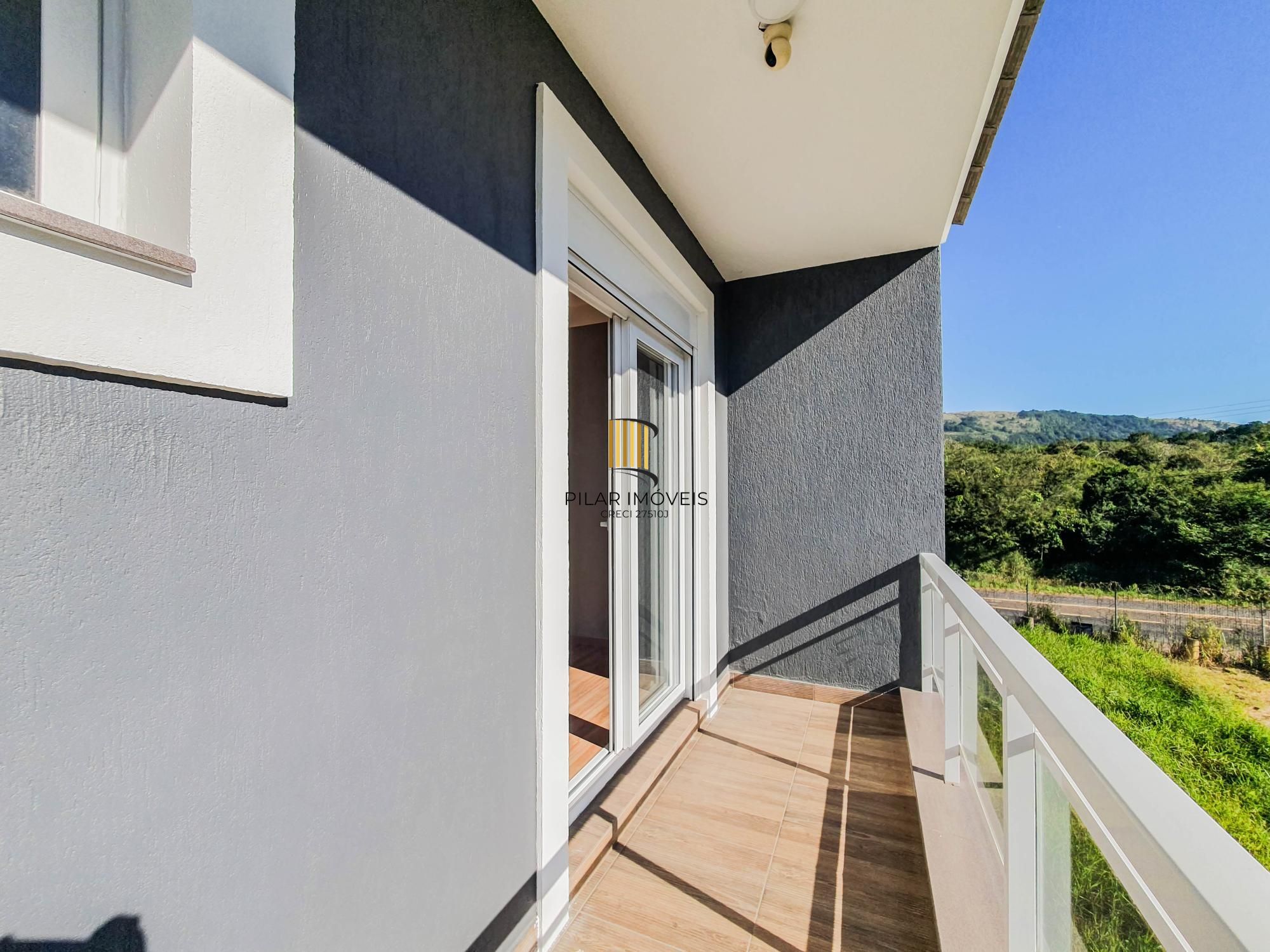 Casa 3 dormitórios no bairro Hípica
