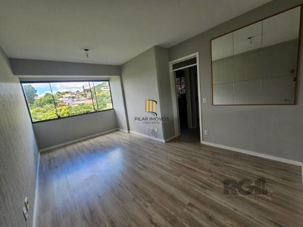 Apartamento 2 dormitórios no bairro Glória