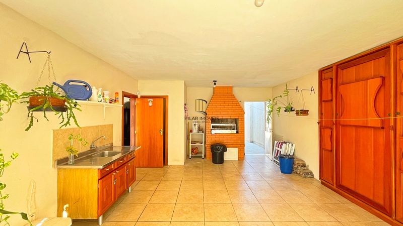 Casa 3 dormitórios no bairro Ipanema