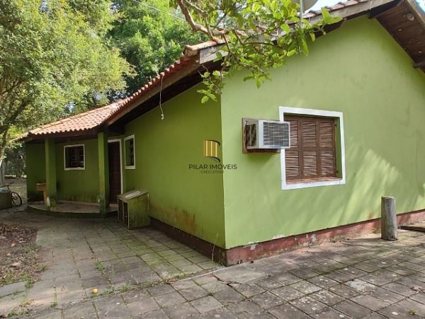 Sítio em Porto Alegre, no bairro São Caetano, à venda.